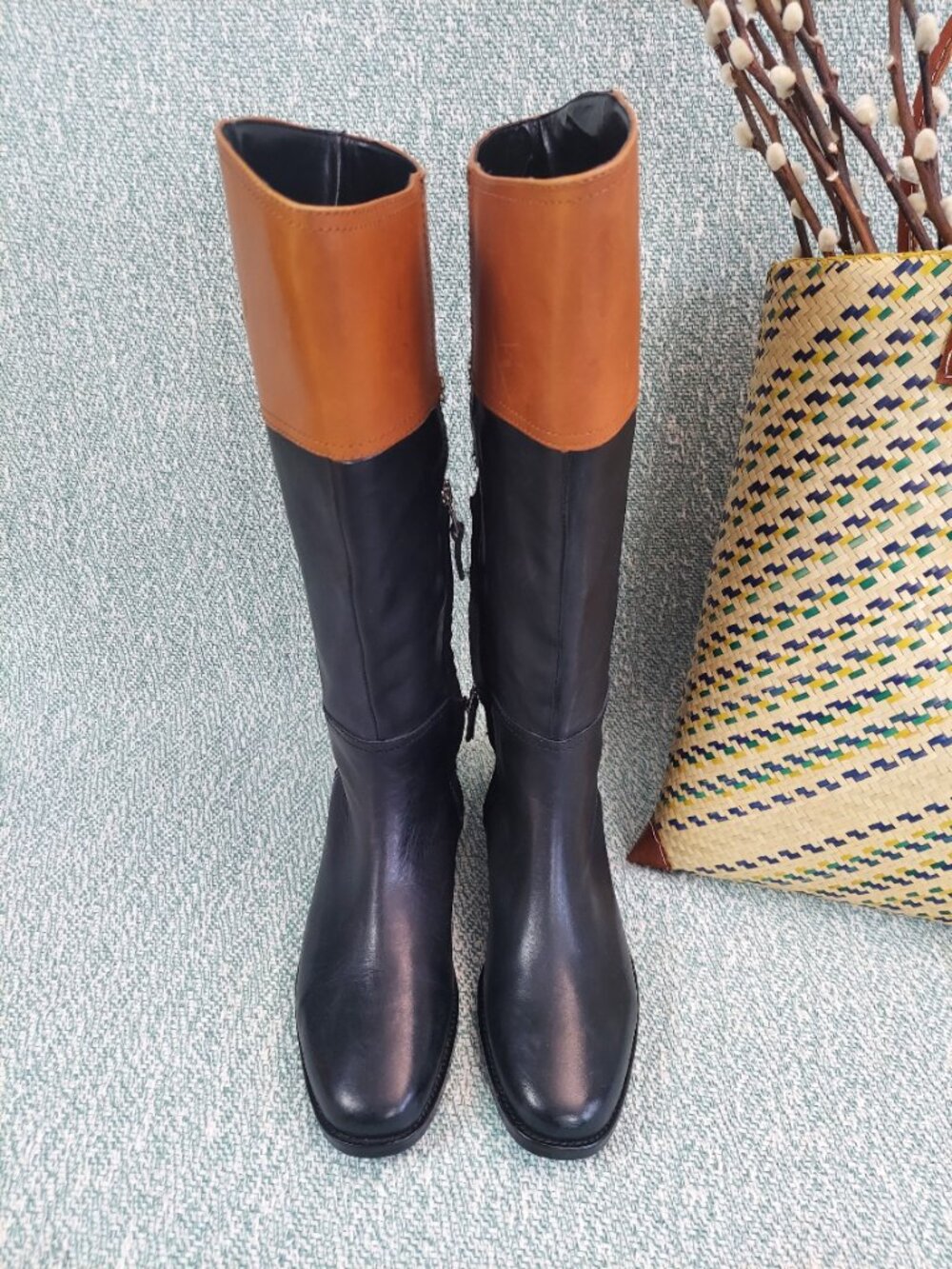 Lauren Ralph Lauren Berna Two-Tone Riding Boot · Size 8.5 · Black & Brown - Picture 2 of 16
